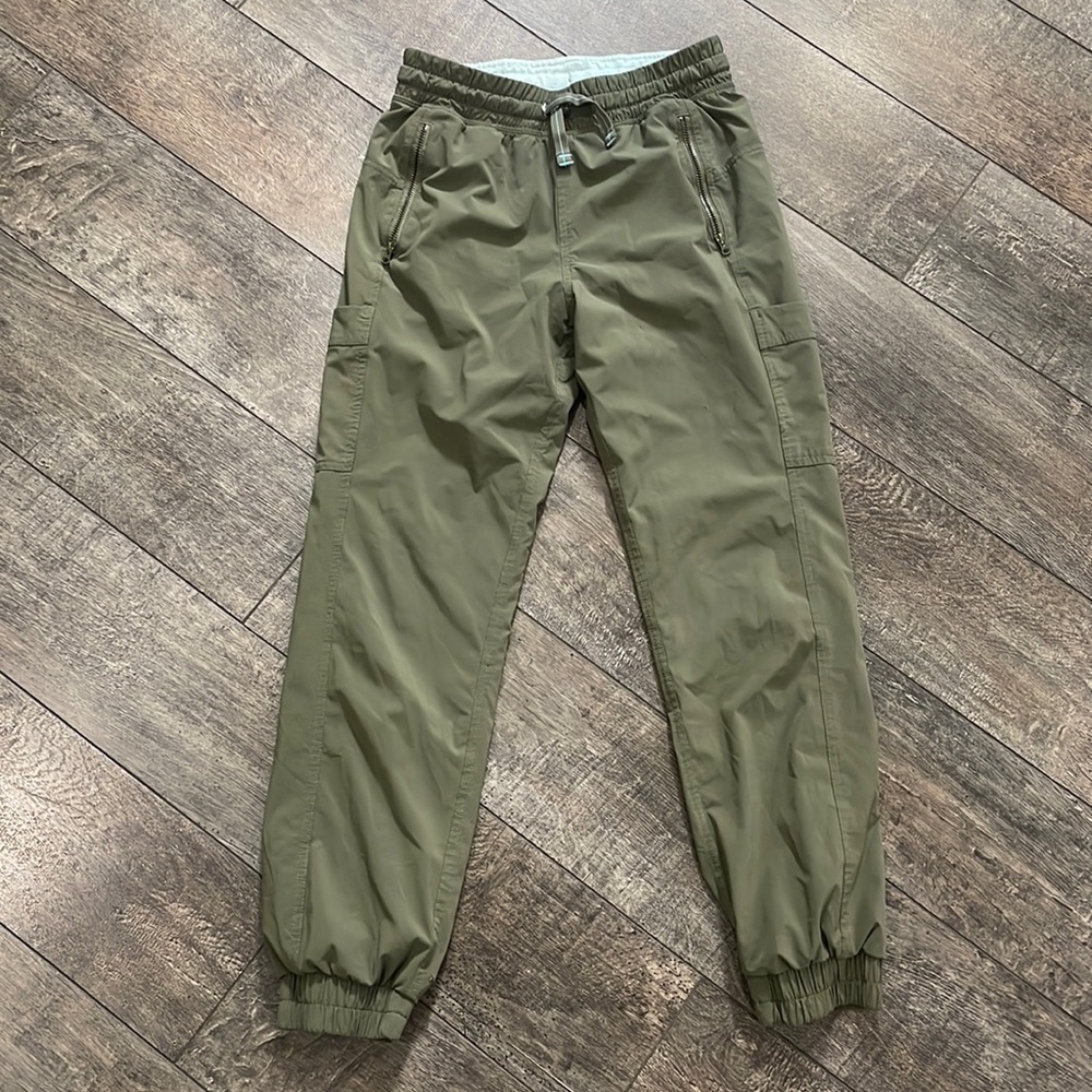 Ivivva joggers